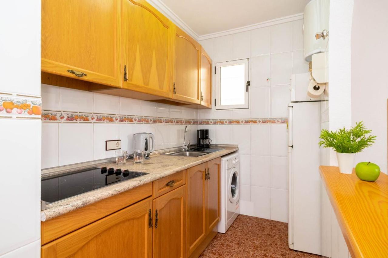 Apartamentos Villa Madrid ตอร์เรเวียคา ภายนอก รูปภาพ