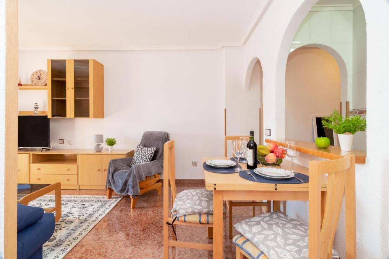 Apartamentos Villa Madrid ตอร์เรเวียคา ภายนอก รูปภาพ